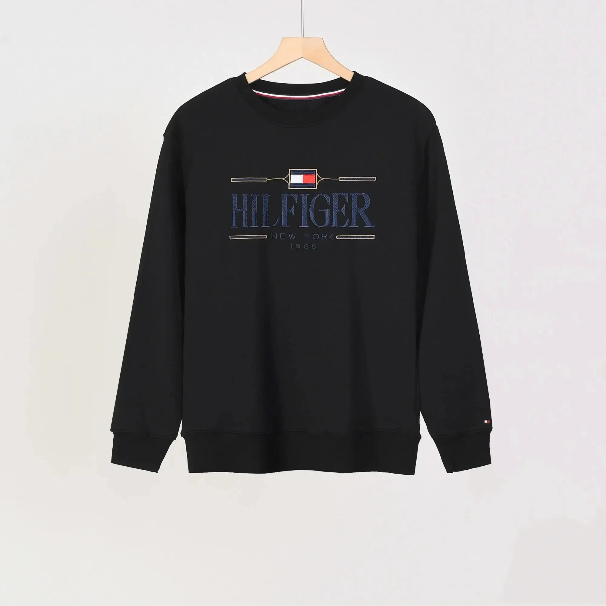 Tommy Hilfiger New York Logo Sweatshirt #TommyHilfiger Sou #Sweatshirt Sou — foto 5 de 6