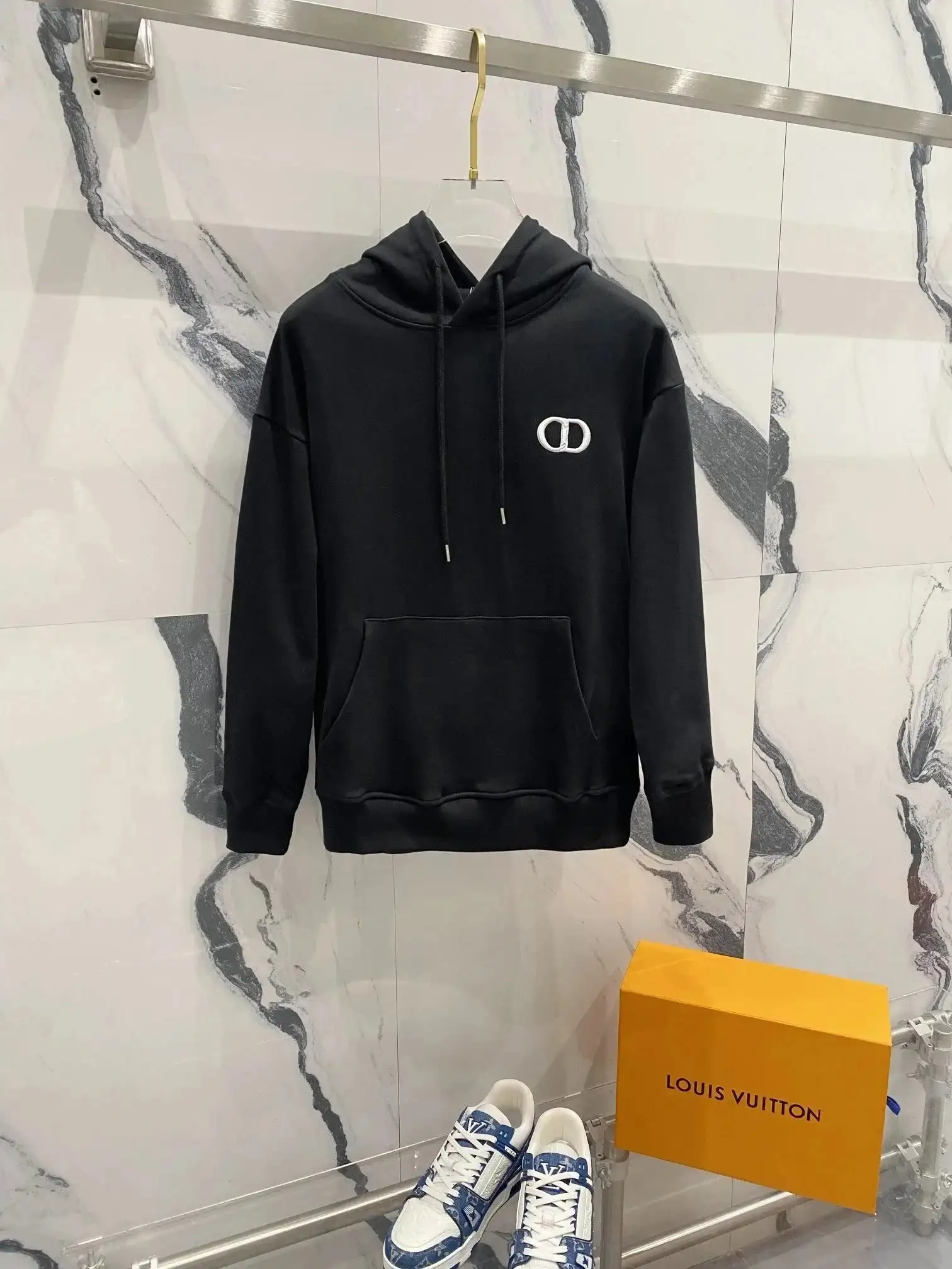 Dior Oblique Hoodies & Sweatshirts [30+ styles] — foto 2 de 6