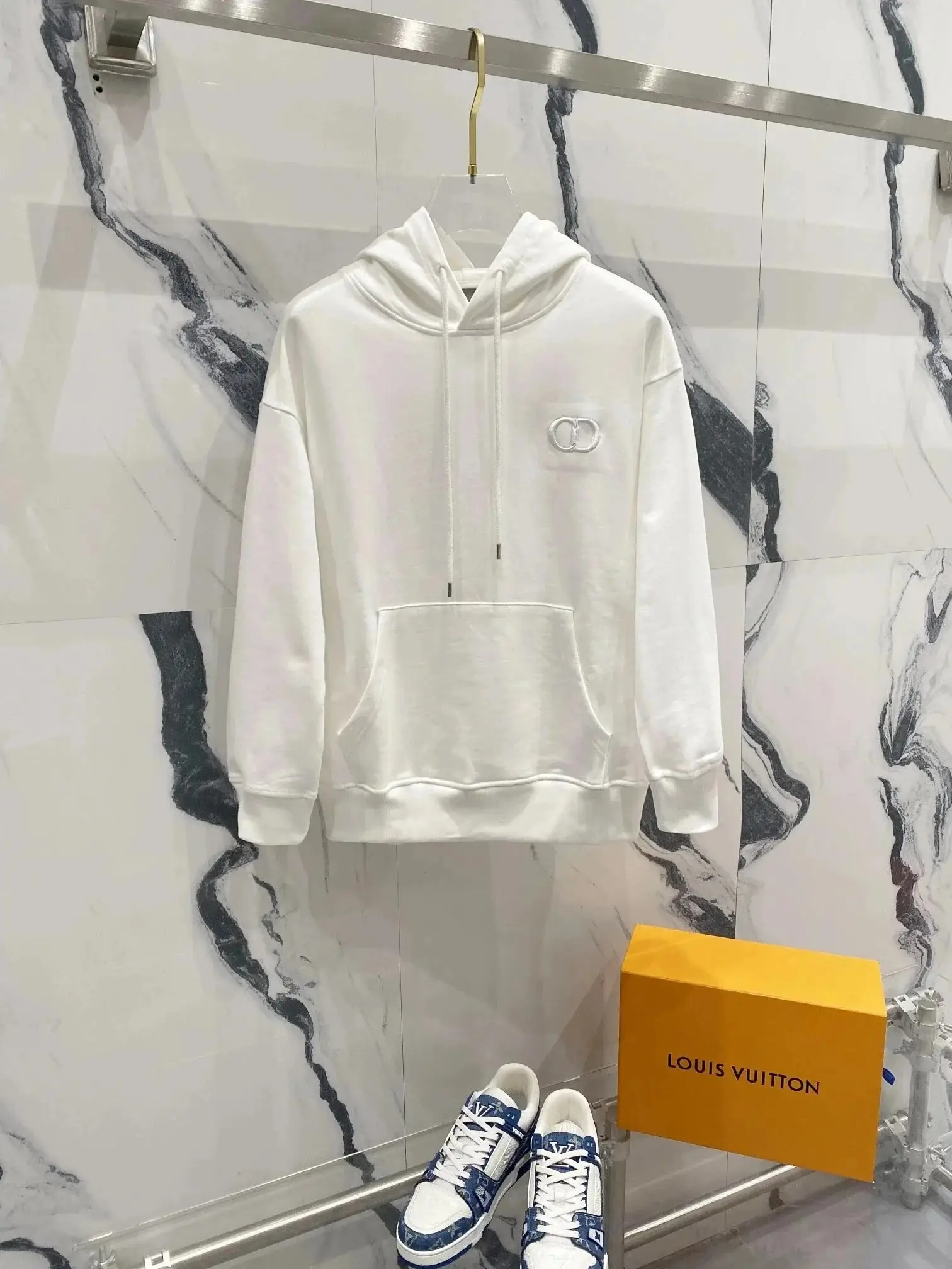 Dior Oblique Hoodies & Sweatshirts [30+ styles] — foto 3 de 6