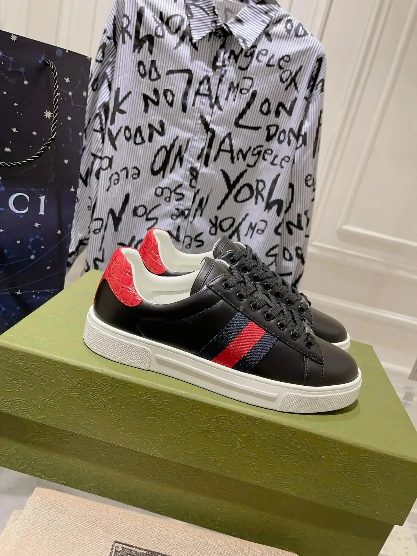 Gucci Rhyton Vintage 1 — foto 3 de 6