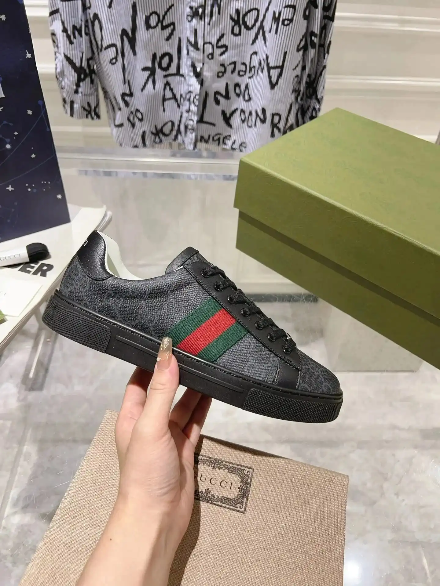 Gucci Rhyton Vintage 1 — foto 5 de 6