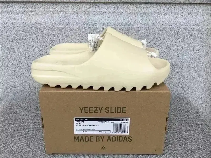Adidas Yeezy Slide Sandals [14 styles] — foto 3 de 6