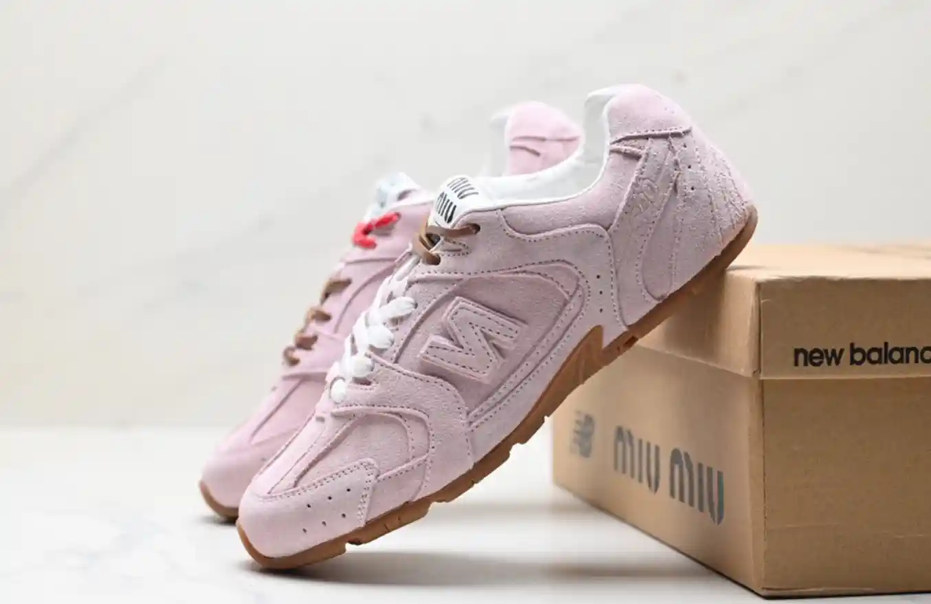 New Balance x Miu Miu 530 Sneakers — foto 3 de 6