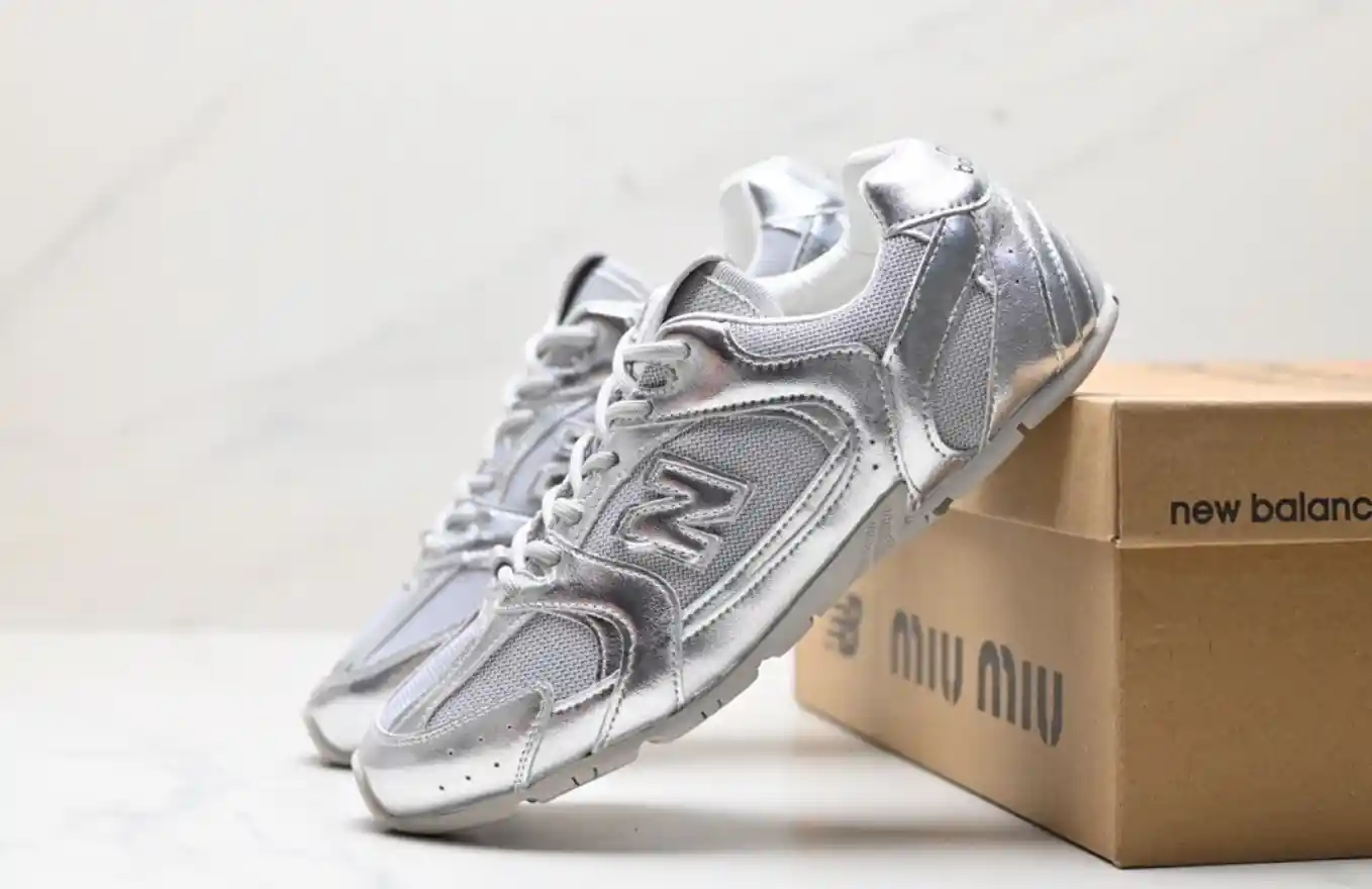 New Balance x Miu Miu 530 Sneakers — foto 4 de 6