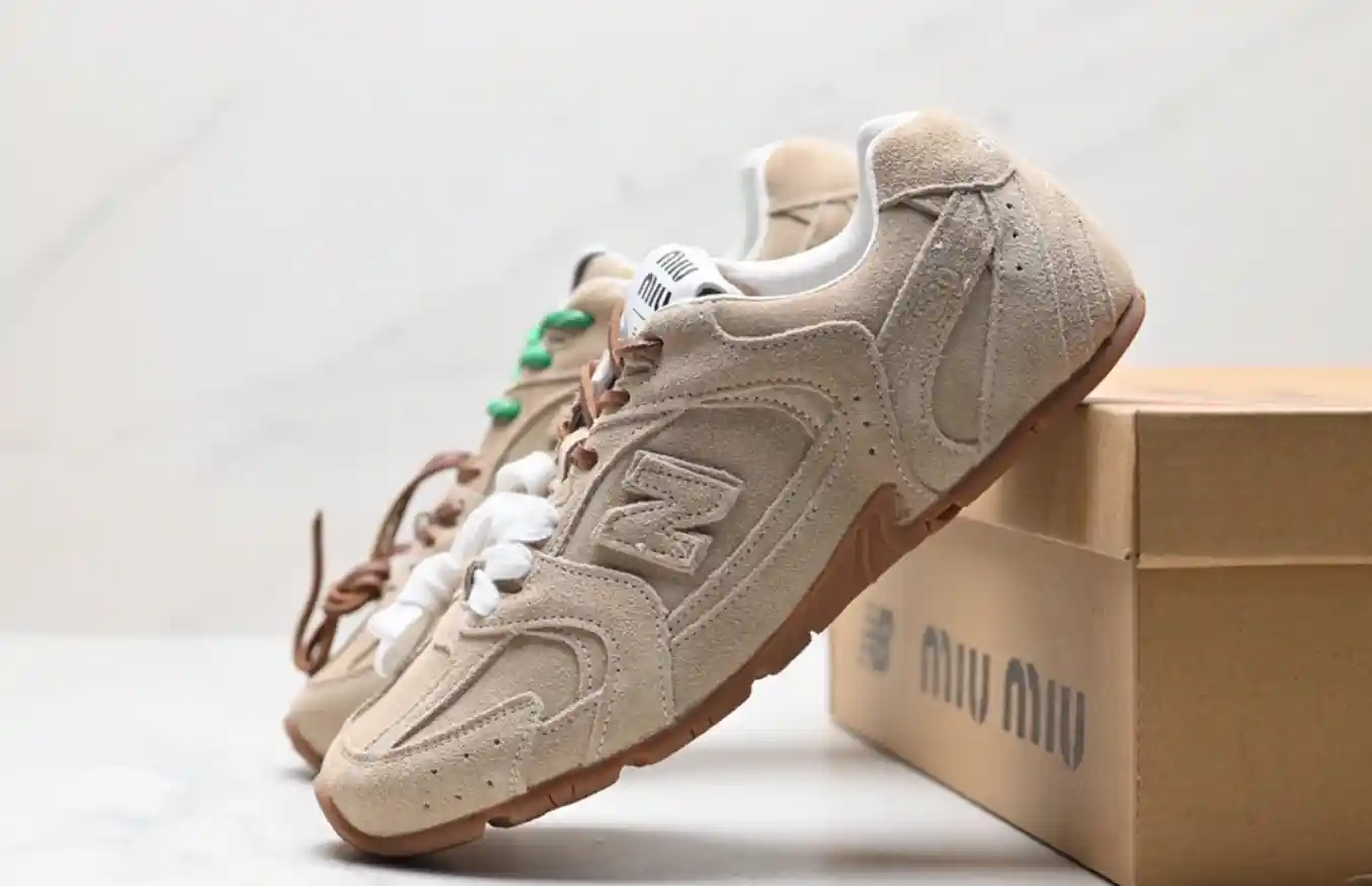 New Balance x Miu Miu 530 Sneakers — foto 5 de 6