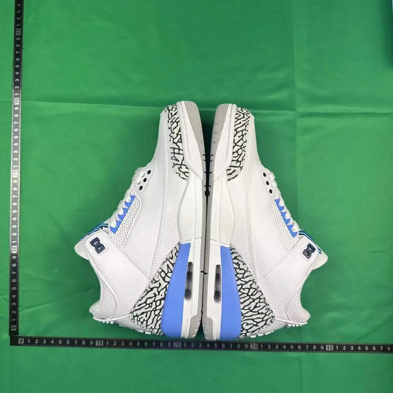 Nike Air Jordan 3 Retro Sneakers [UNC] — foto 6 de 6