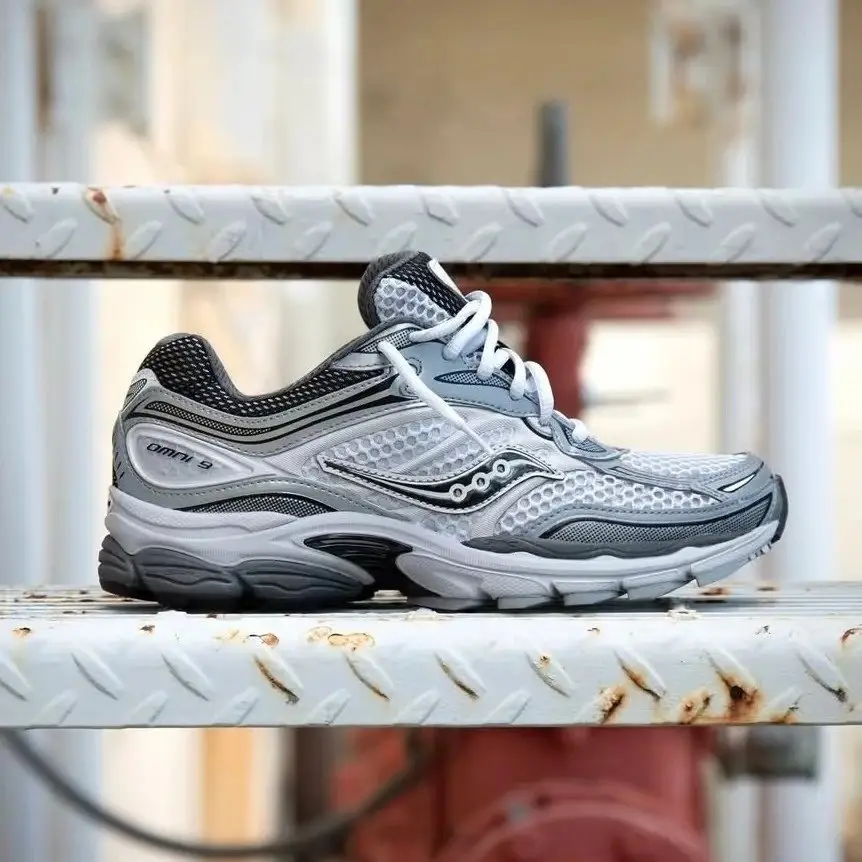 Saucony Shadow 6000 Sneakers / Bottega Veneta Shoes [Multiple Colorways] — foto 3 de 6