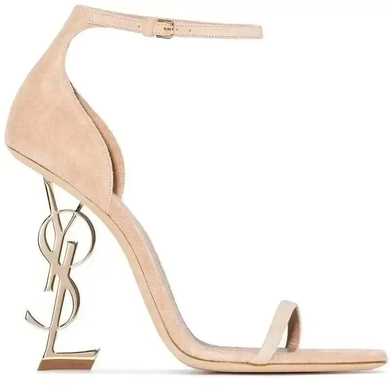 Yves Saint Laurent Opium High Heels — foto 4 de 6