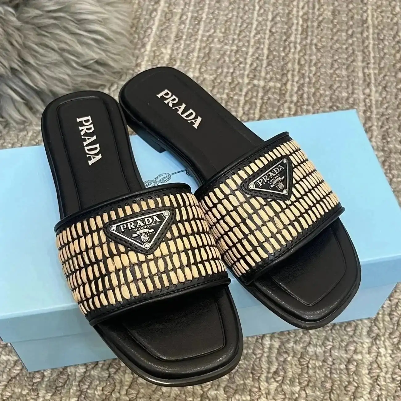 Prada Chunky Sandals — foto 4 de 6