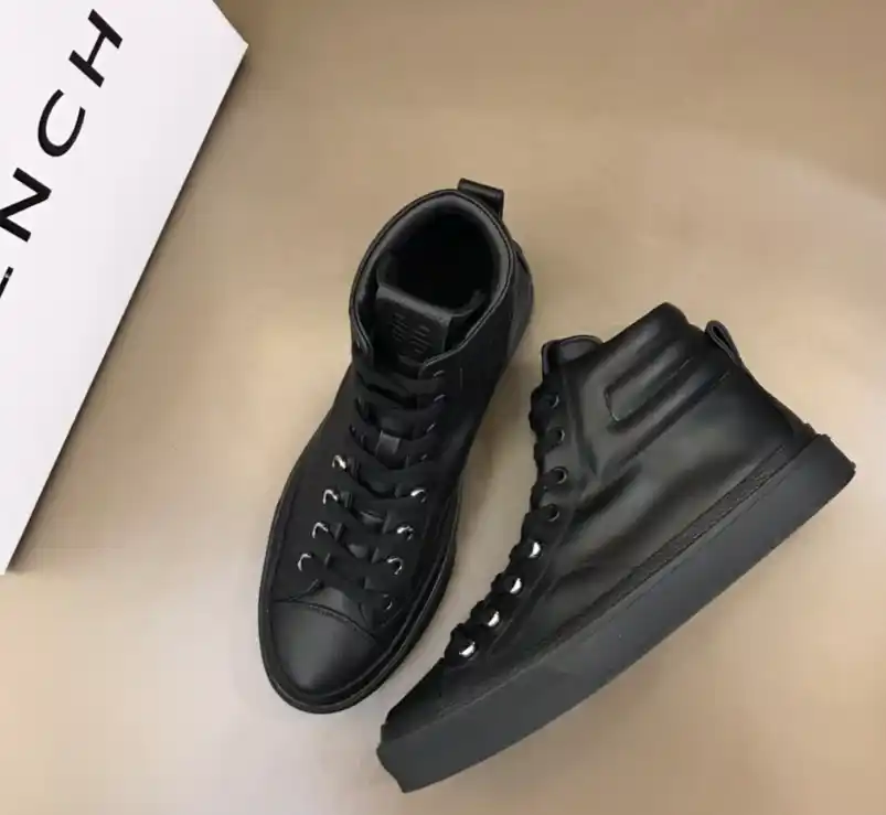 Givenchy Sneakers — foto 5 de 6
