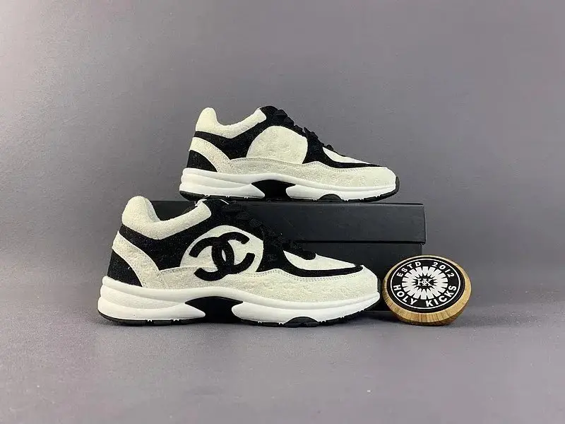 CHANEL Sneakers — foto 2 de 6