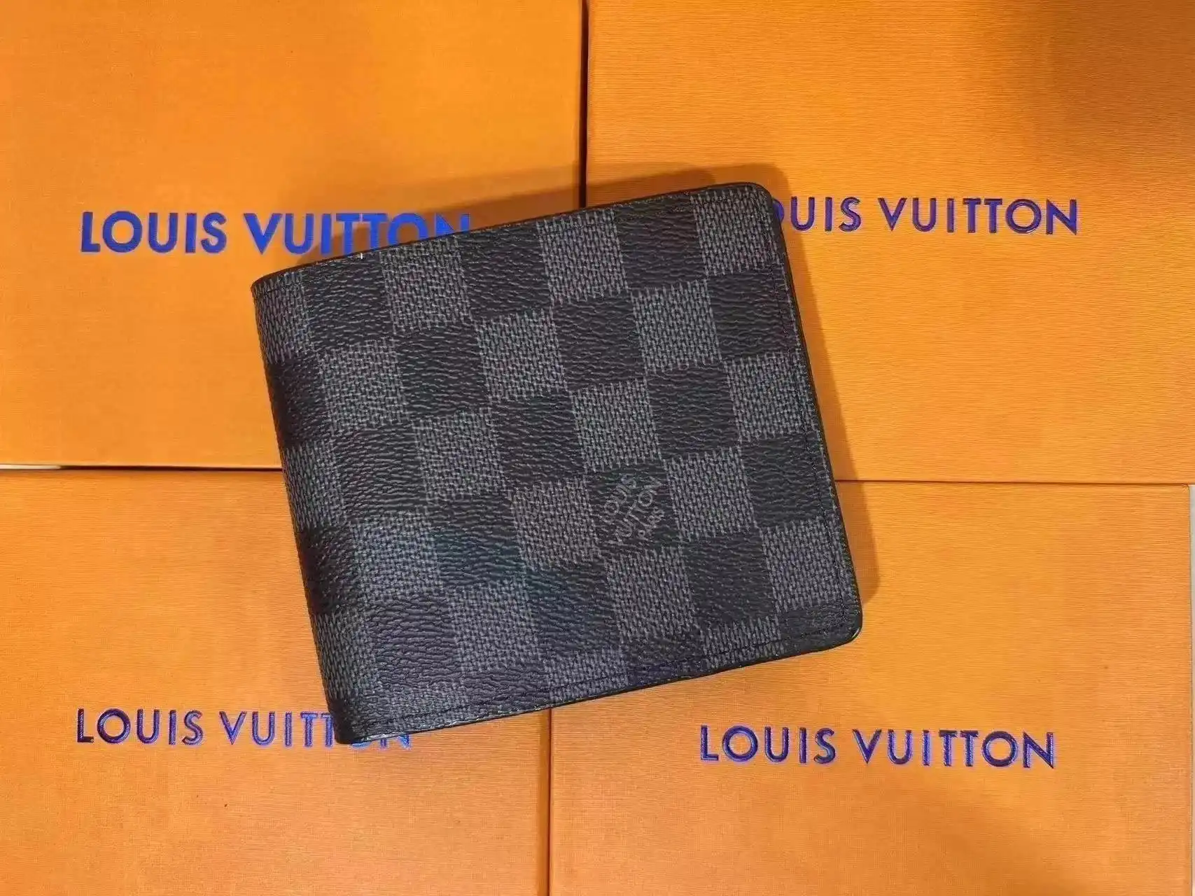 Louis Vuitton Wallet (39 styles) — foto 4 de 6