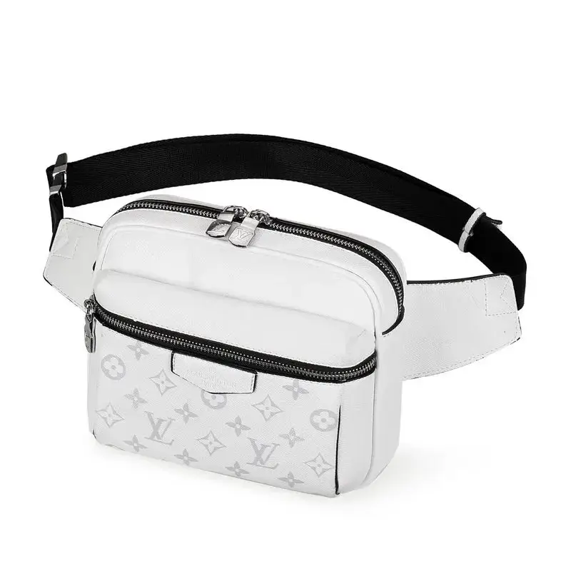 LV Man Handbags (4 styles) — foto 2 de 6