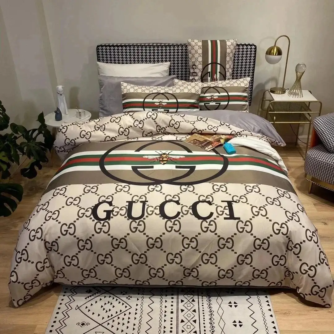 LV & Gucci & chanel & Burberry bedding (40 styles) — foto 2 de 6