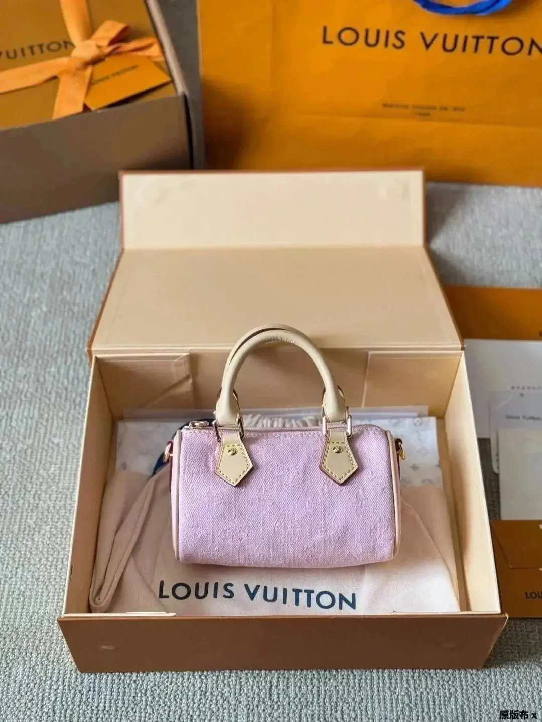Louis Vuitton LV Messenger Genuine Leather Bag — foto 2 de 6
