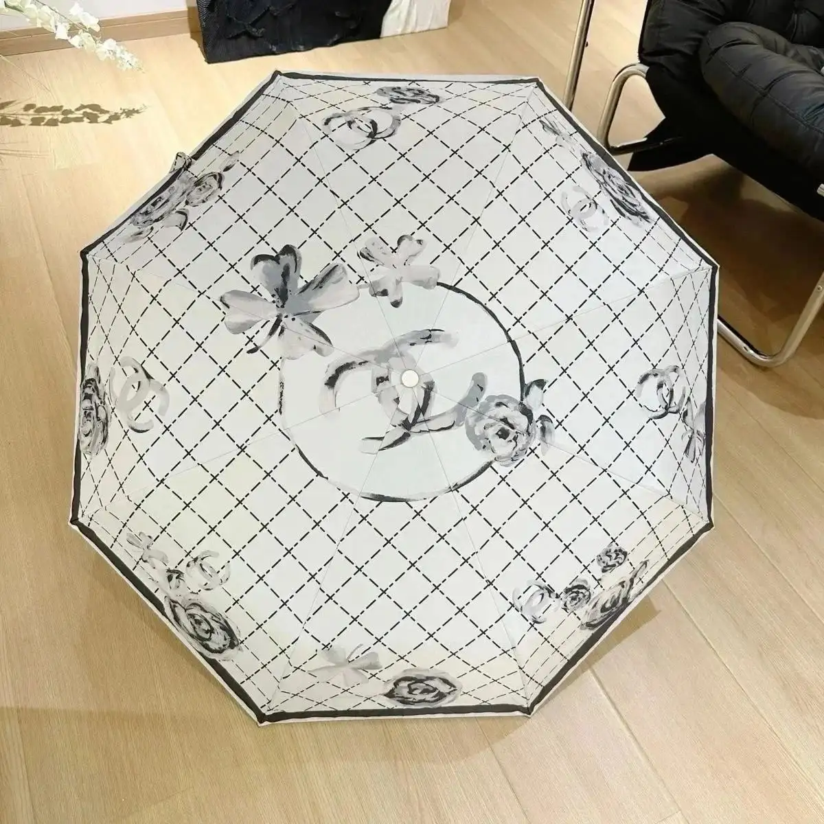 Chanel Dior LV umbrella — foto 2 de 6