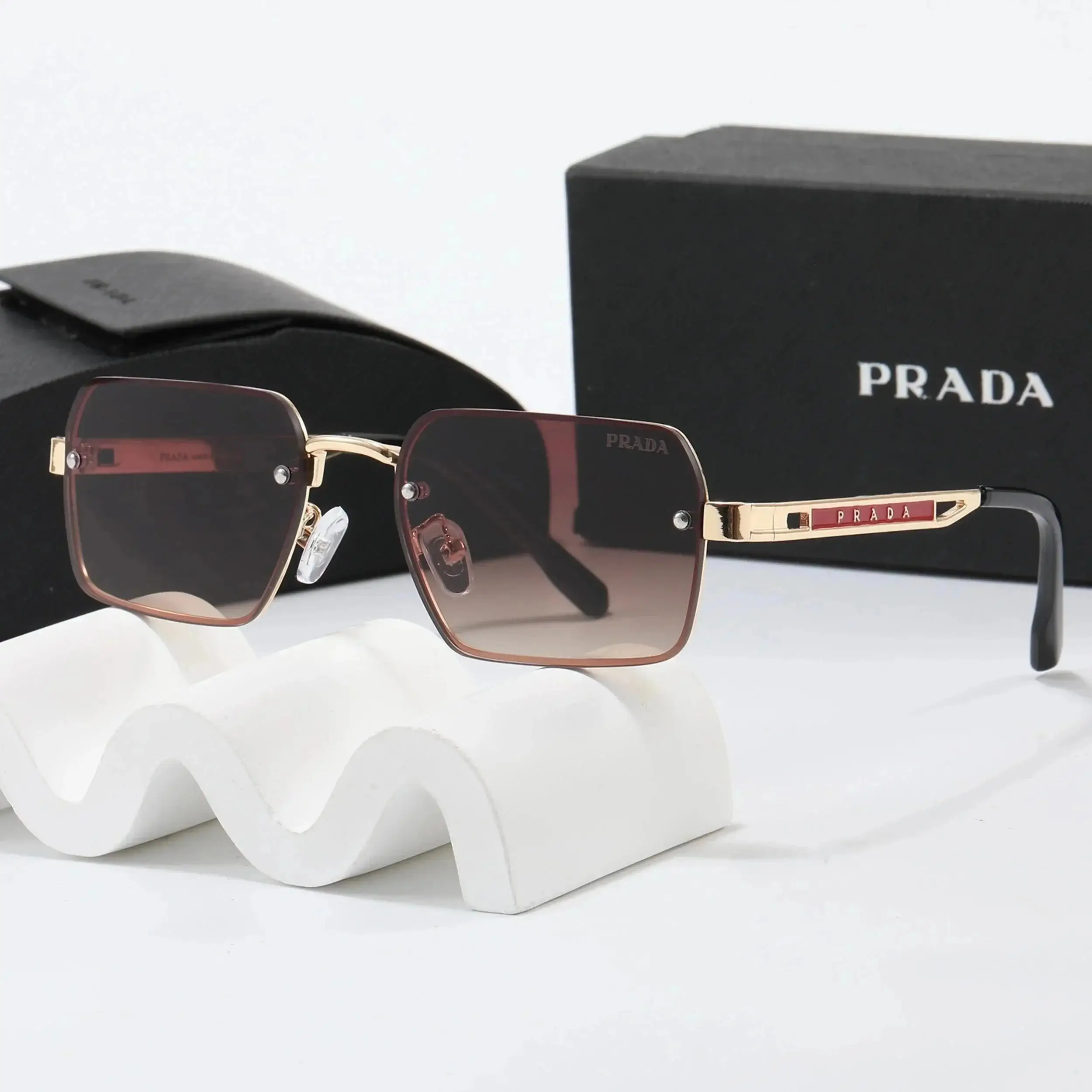 Prada 58047 Sunglasses [39 styles] — foto 3 de 6