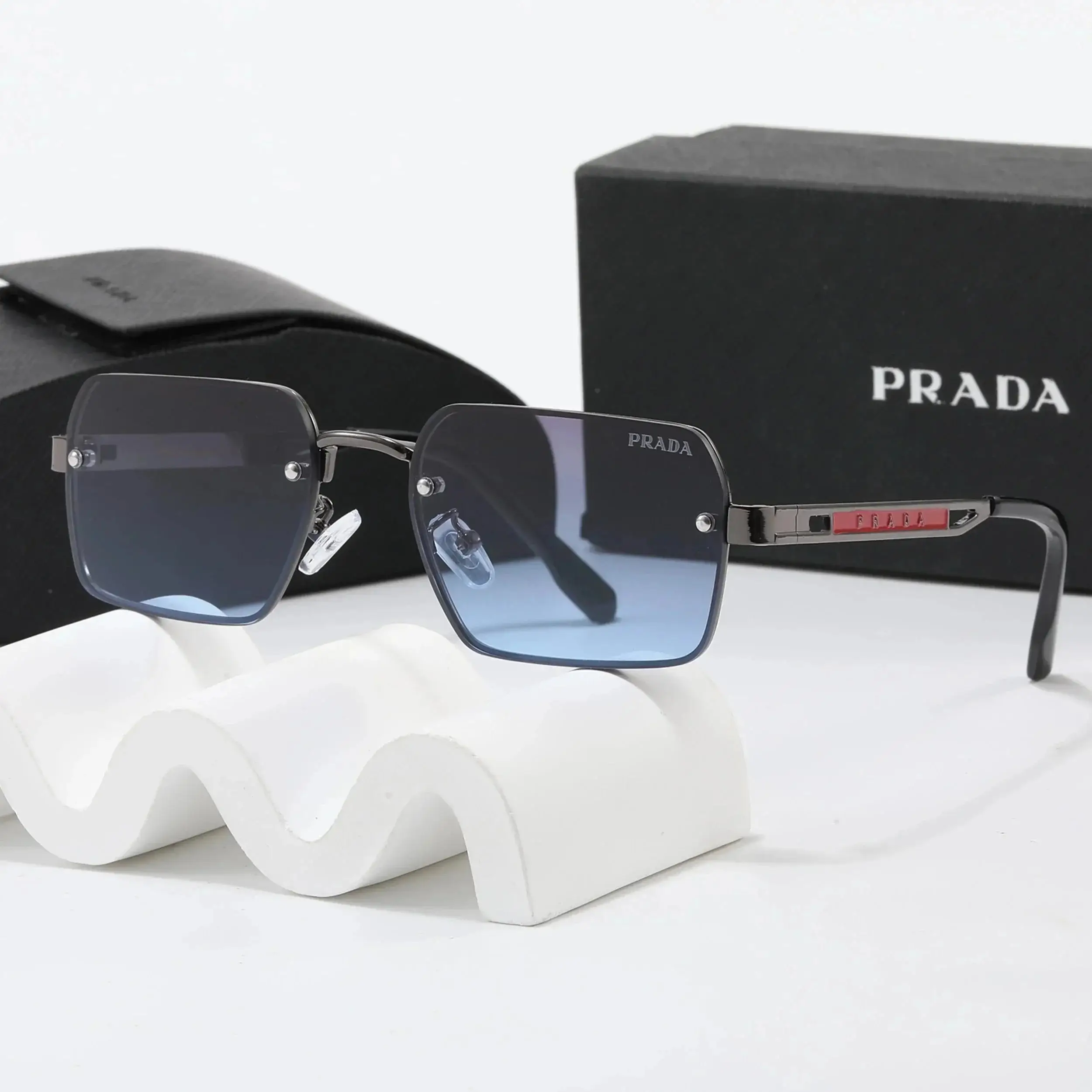 Prada 58047 Sunglasses [39 styles] — foto 5 de 6