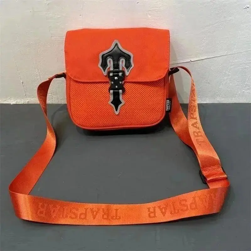 Trapstar Crossbody Bags [30+ styles] — foto 2 de 6