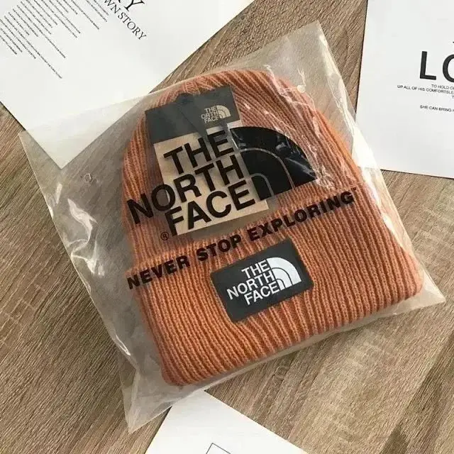 The North Face Denali Beanie [9 Colors Available] — foto 4 de 6