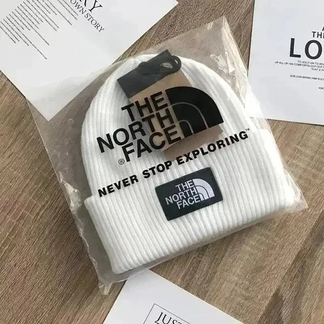 The North Face Denali Beanie [9 Colors Available] — foto 6 de 6