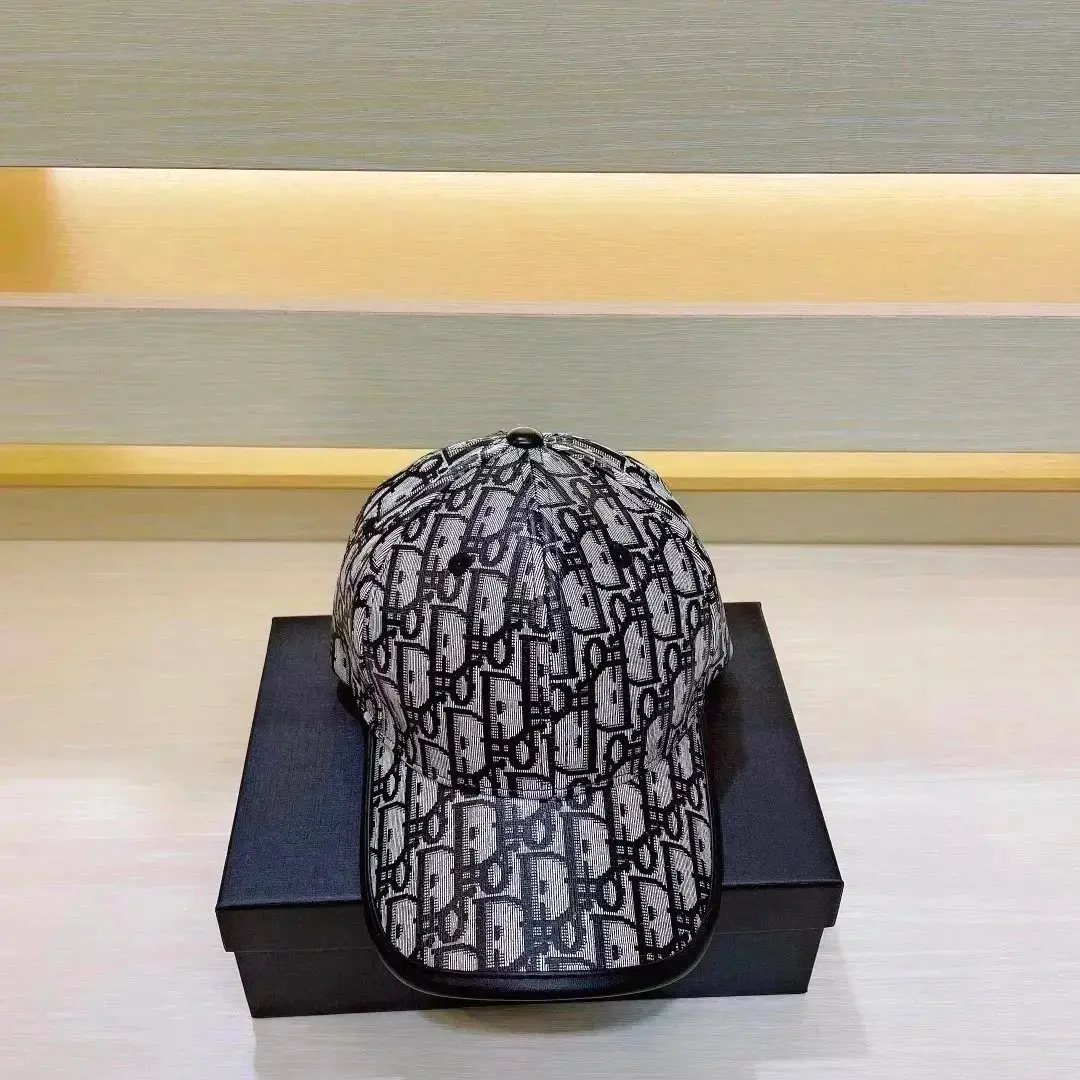 Dior cap (40 CP) — foto 3 de 6