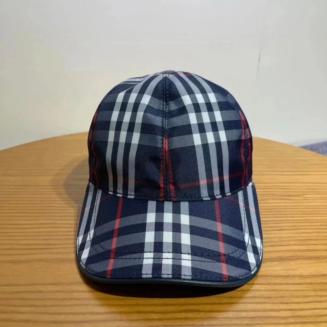 BURBERRY Hat — foto 3 de 6