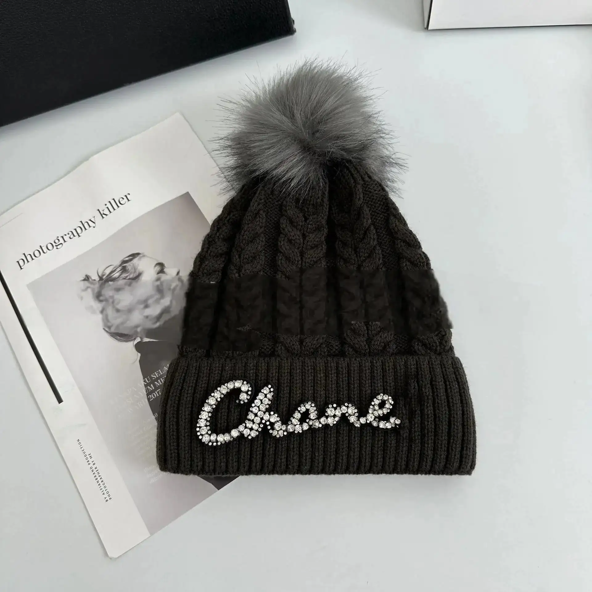 Chanel/Prada Cable Knit Beanie with Pom-Pom [40 styles] — foto 2 de 6
