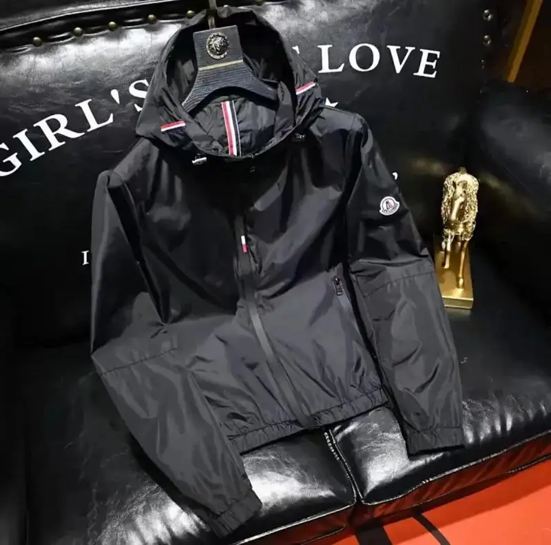 Moncler Maya Jacket [Gucci Moncler Burberry Prada Jackets] — foto 2 de 6