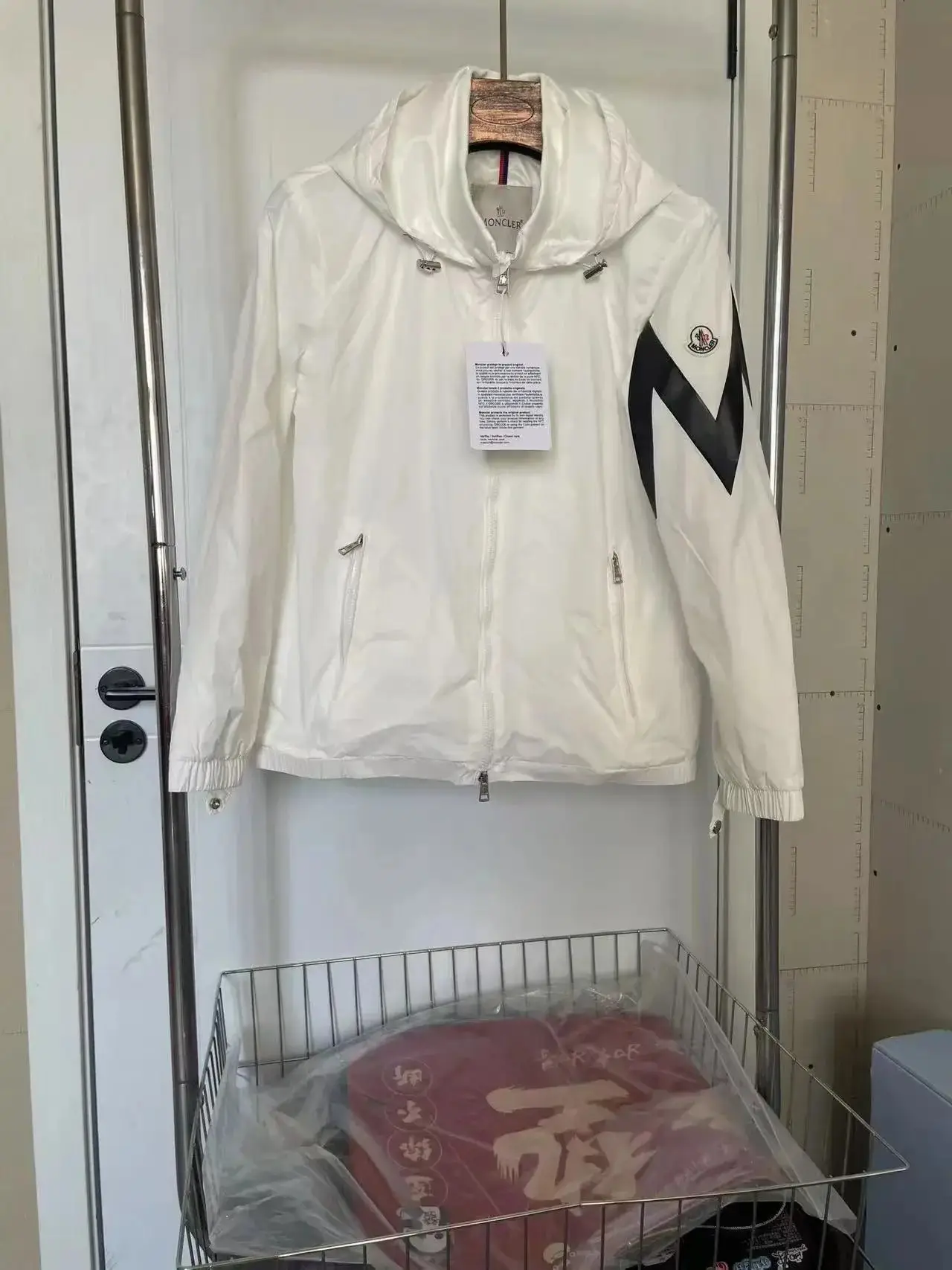Moncler Italy Classic Rain Jackets [40 styles] — foto 6 de 6