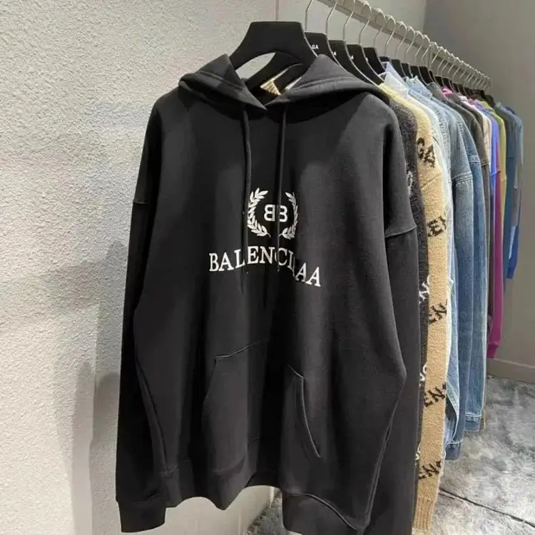 Balenciaga Hoodies Top — foto 6 de 6