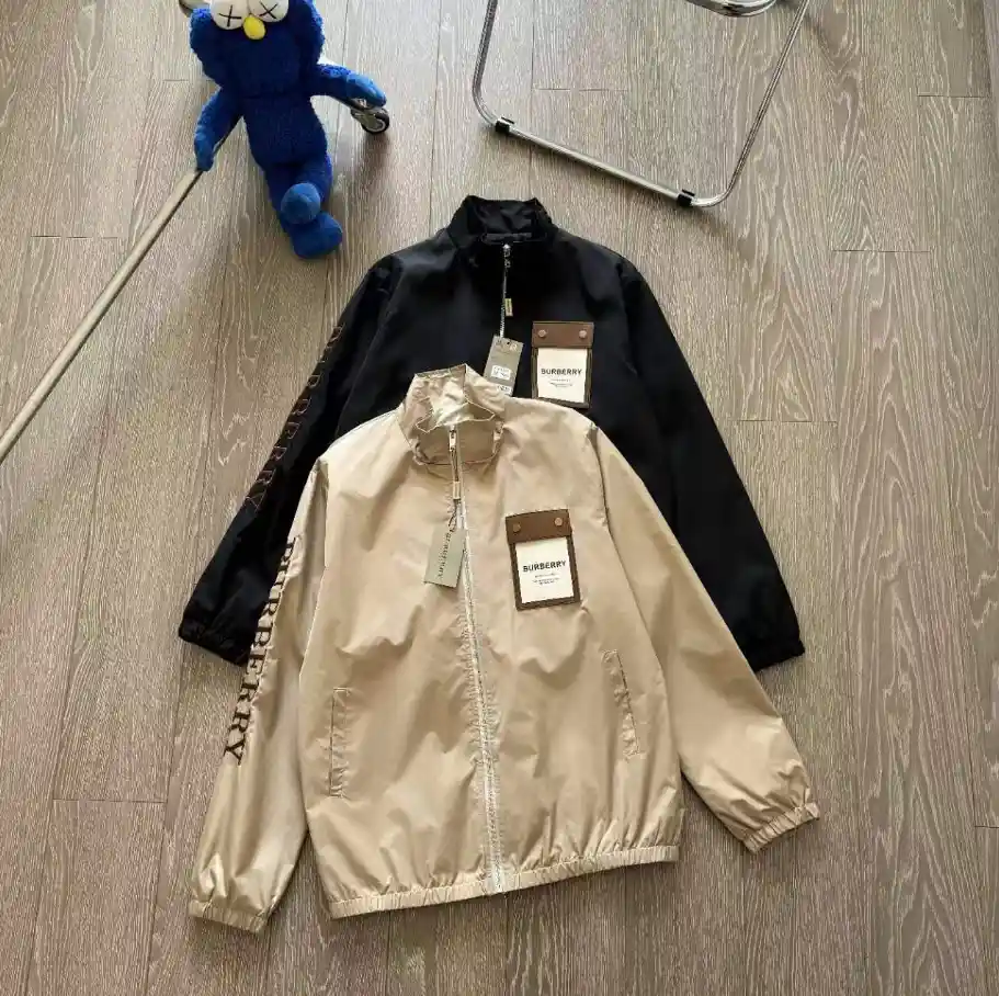 Burberry Logo Tape Jacket [4 styles]