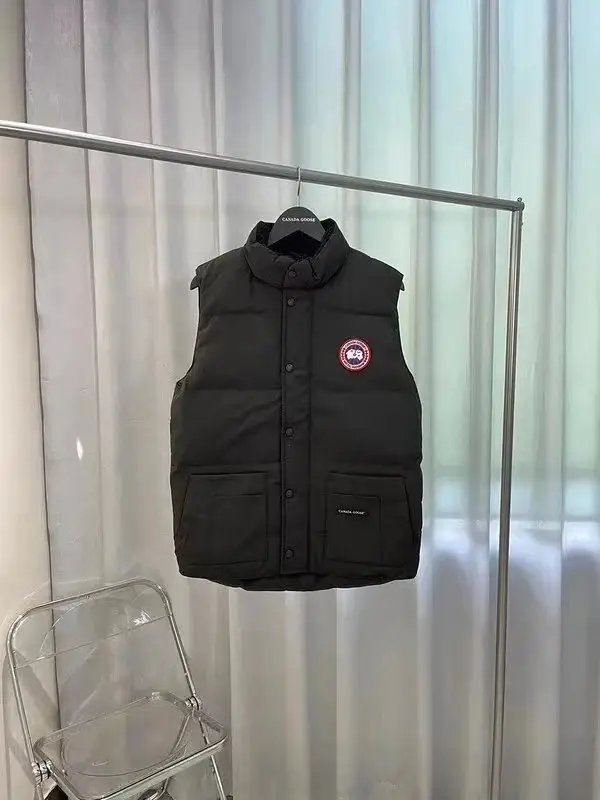 Canada Goose Maya Vest — foto 3 de 6
