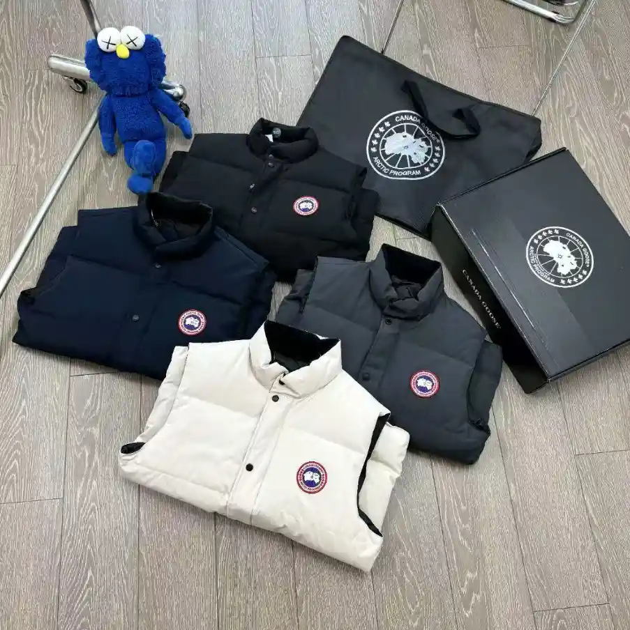 Canada Goose Mayfair Vest [4 styles]