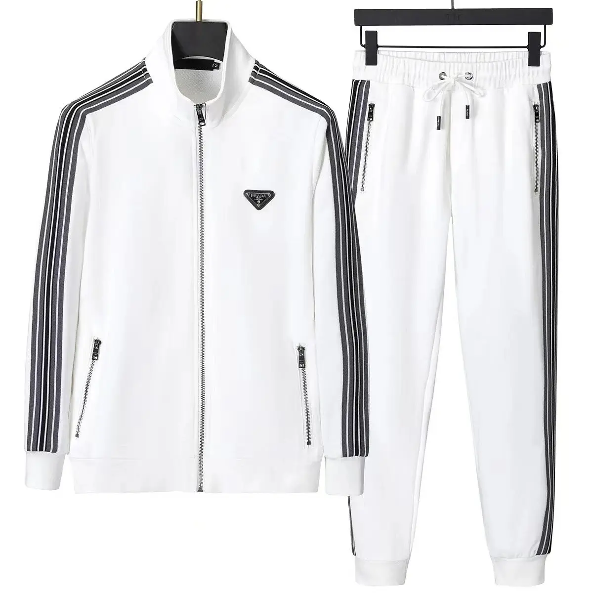 LV Monogram Bomber Jacket & Pants Set — foto 5 de 6