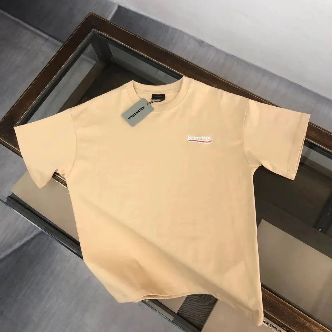 Balenciaga T-shirt — foto 4 de 6