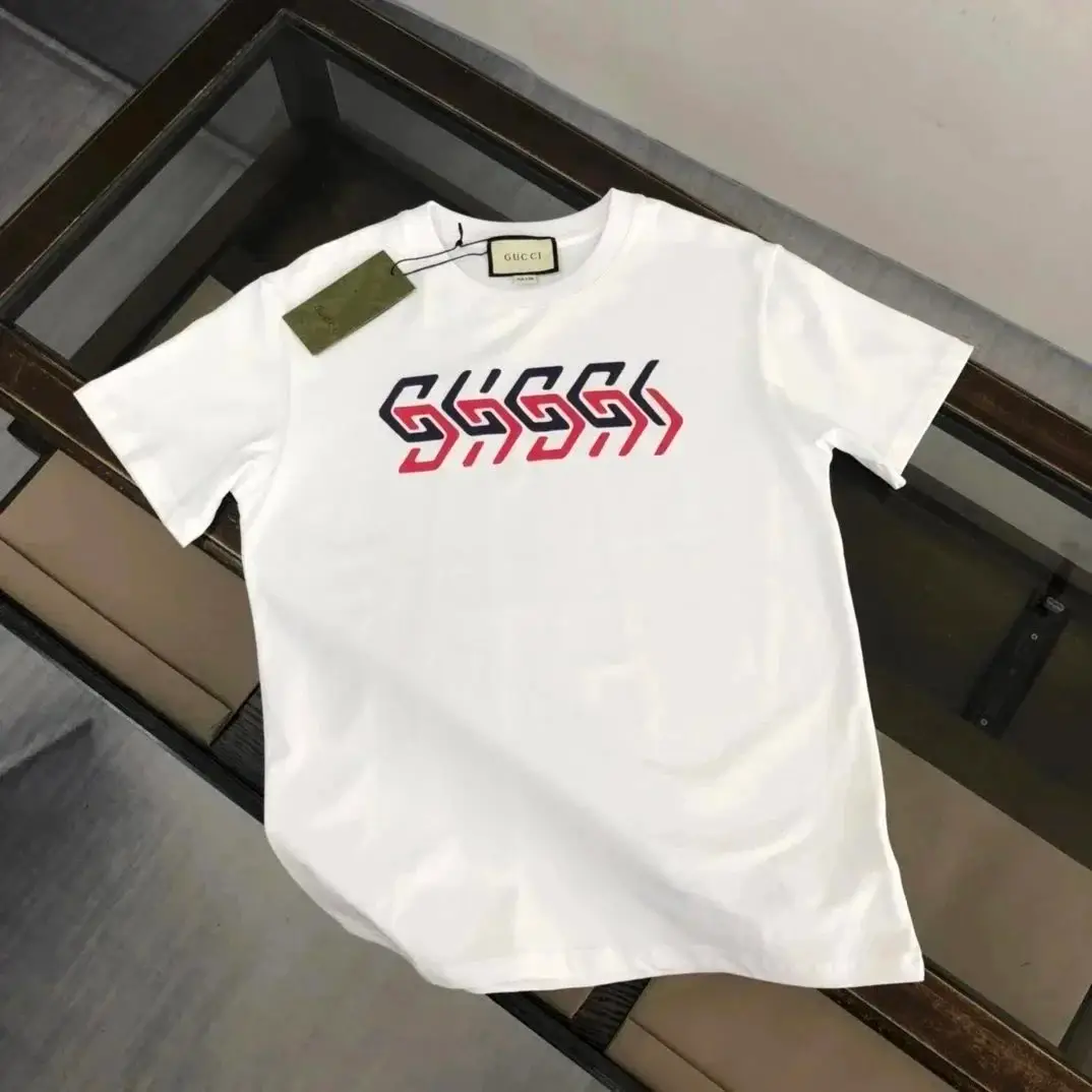 GUCCI — foto 3 de 6