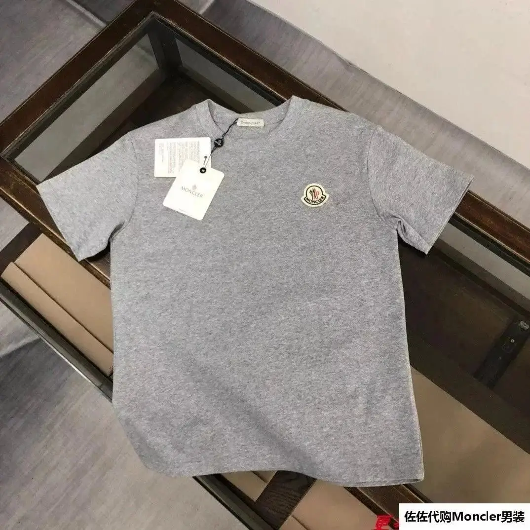 moncler T-shirt (30+) — foto 6 de 6