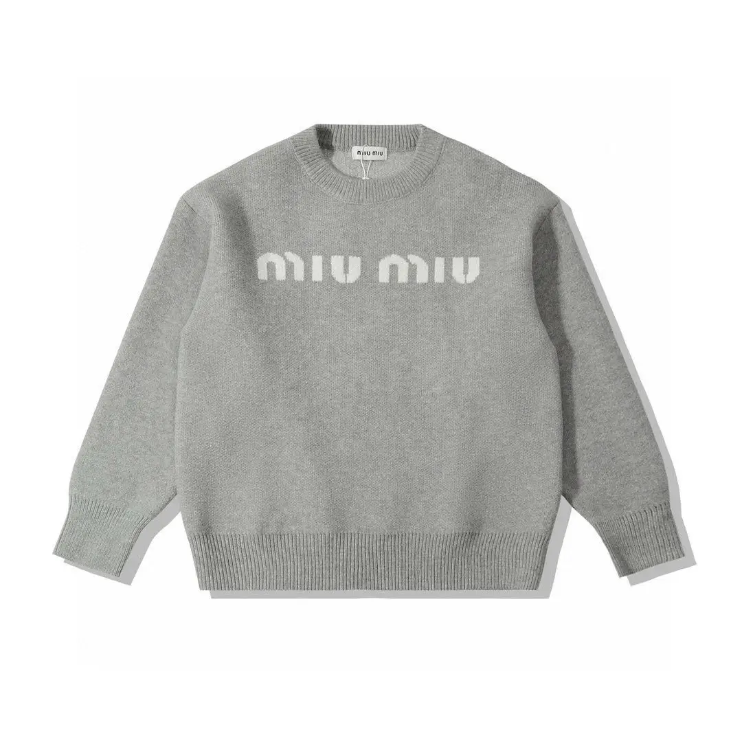Miu Miu Logo Knit Sweater [10 styles] — foto 6 de 6