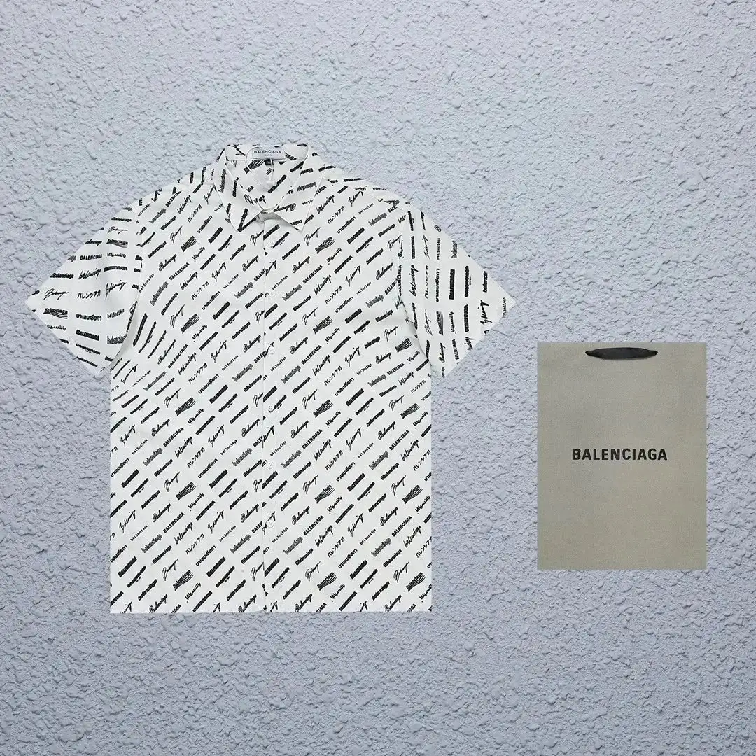 Balenciaga Short-sleeved Shirt — foto 2 de 6