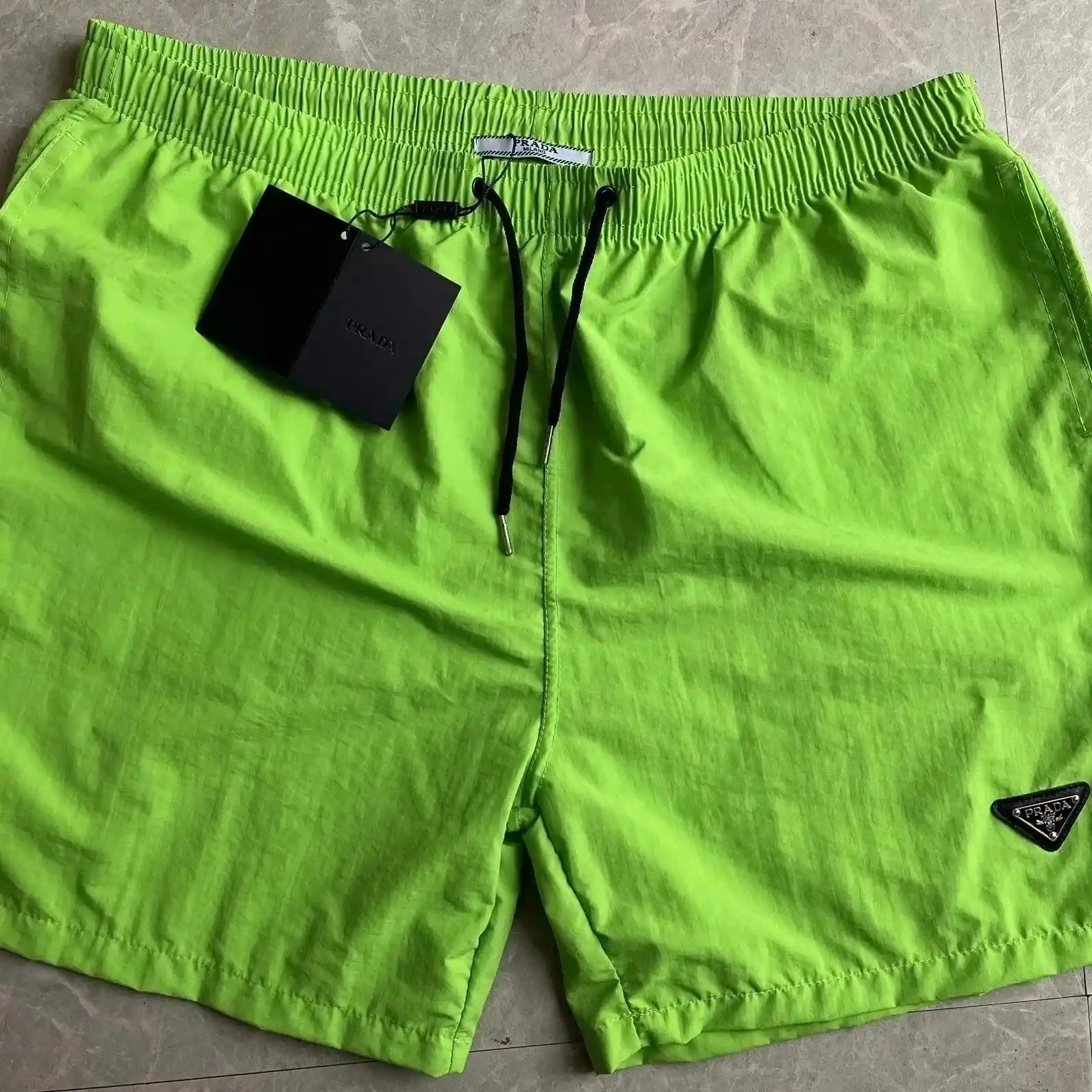 Prada shorts t-shirt (40 styles) — foto 3 de 6
