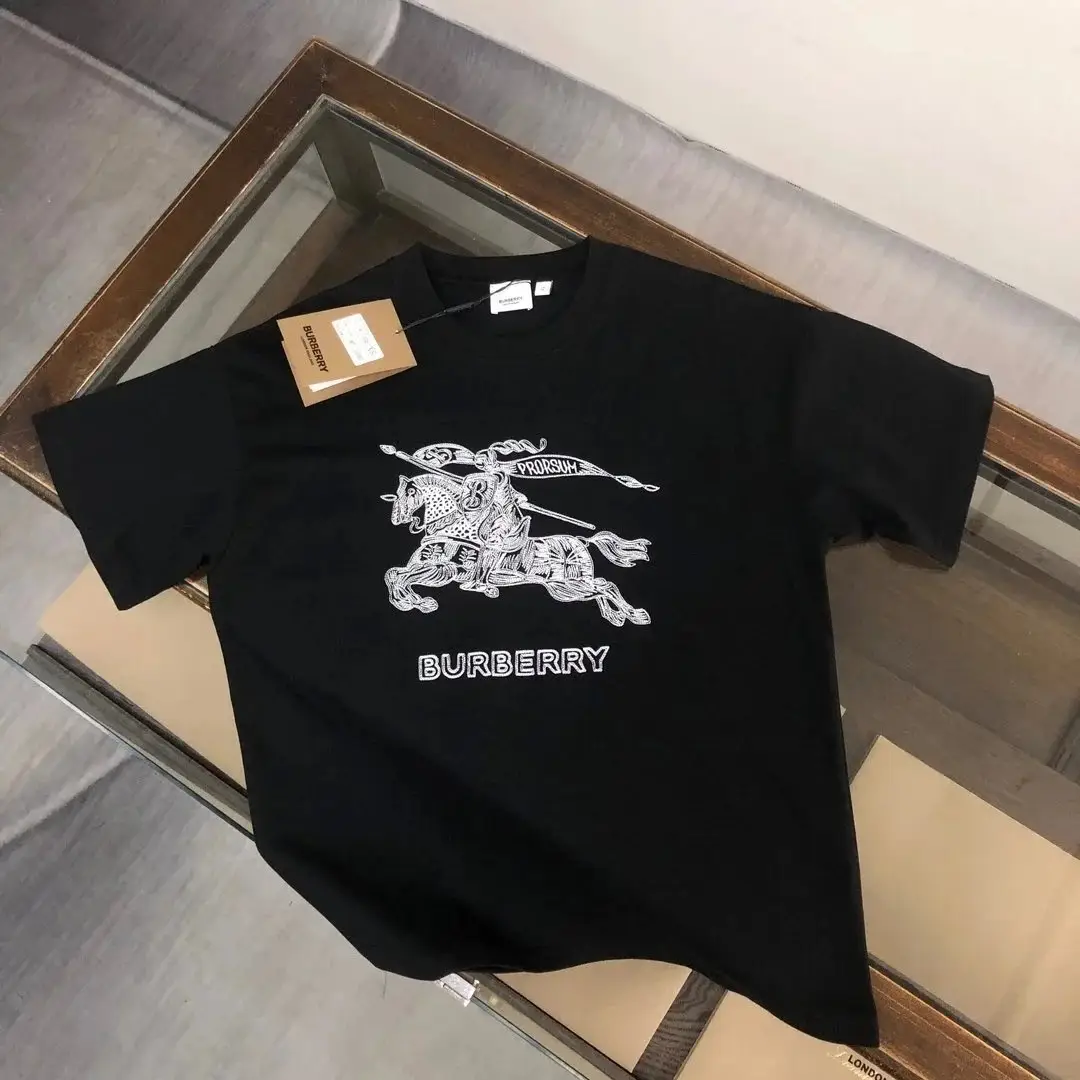 Burberry T-shirt — foto 6 de 6