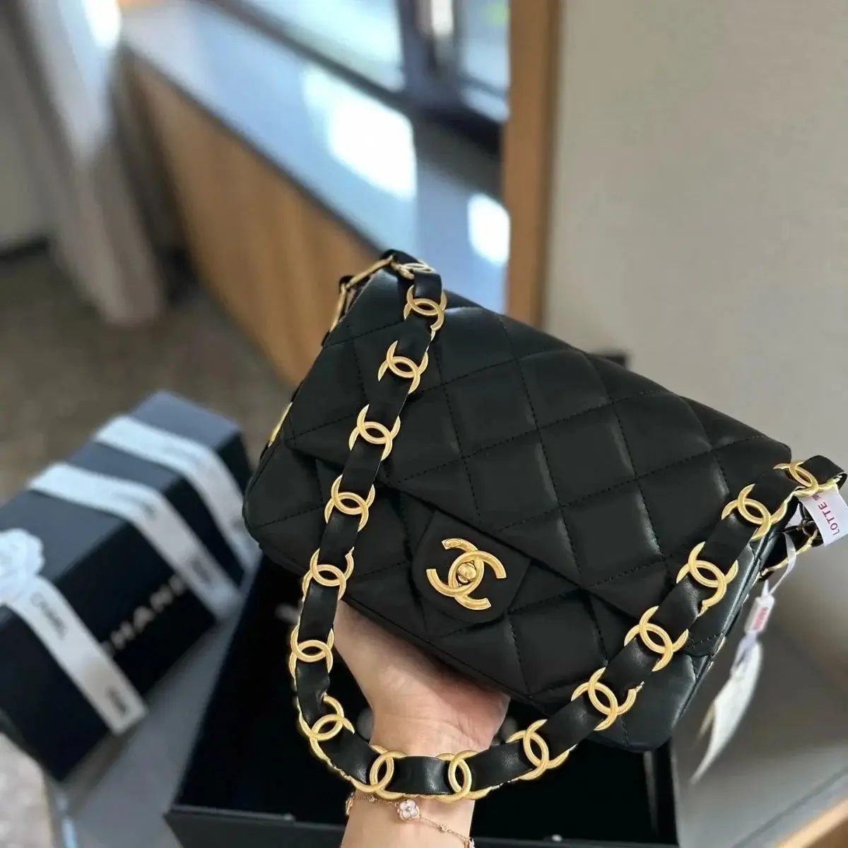 Chanel Handbag — foto 5 de 6