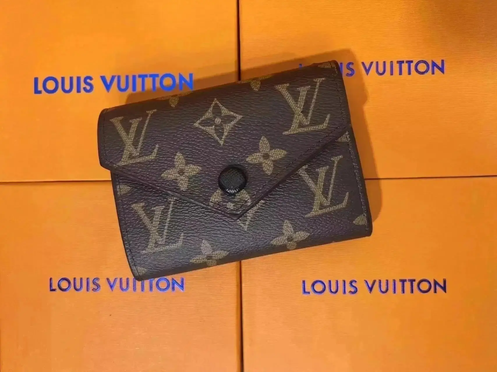 LV Louis Vuitton Wallet ( 40 + styles) — foto 2 de 6
