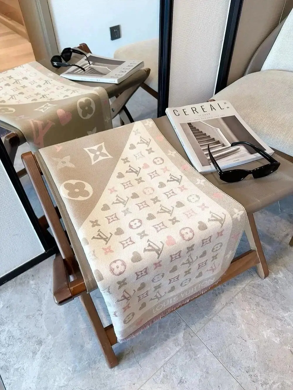Burberry Check/LV Monogram/Fendi FF/Gucci GG Supreme Scarf [21 styles] — foto 6 de 6