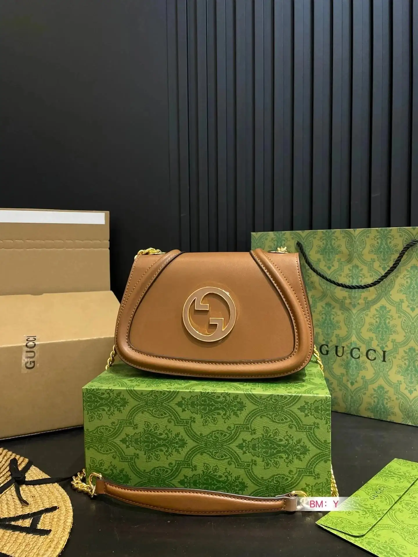 Gucci GG Supreme Horsebit Shoulder Bag — foto 3 de 6