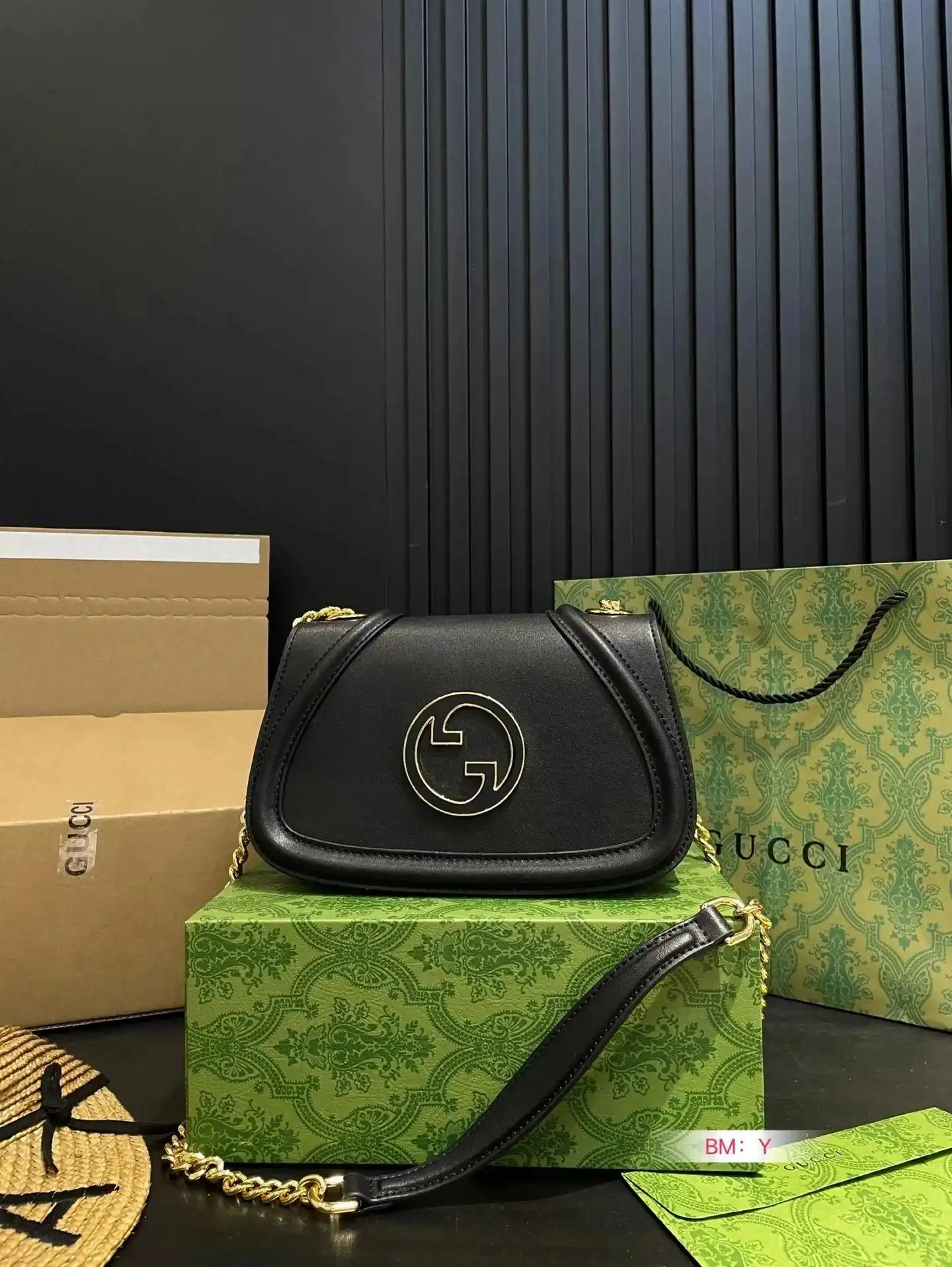 Gucci GG Supreme Horsebit Shoulder Bag — foto 4 de 6