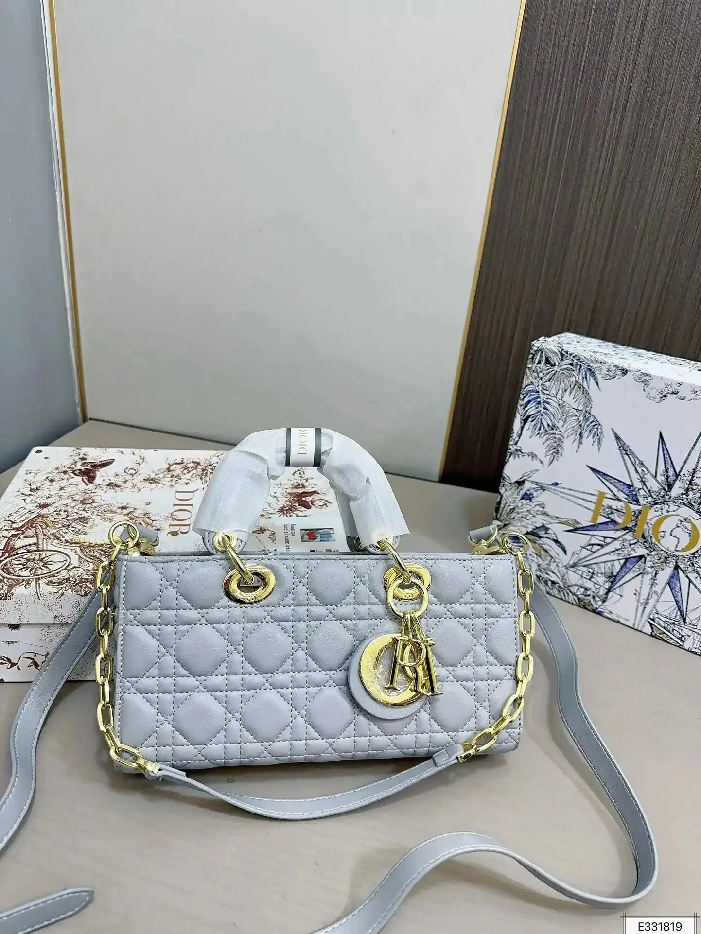 Dior Quilted Shoulder Bag — foto 6 de 6
