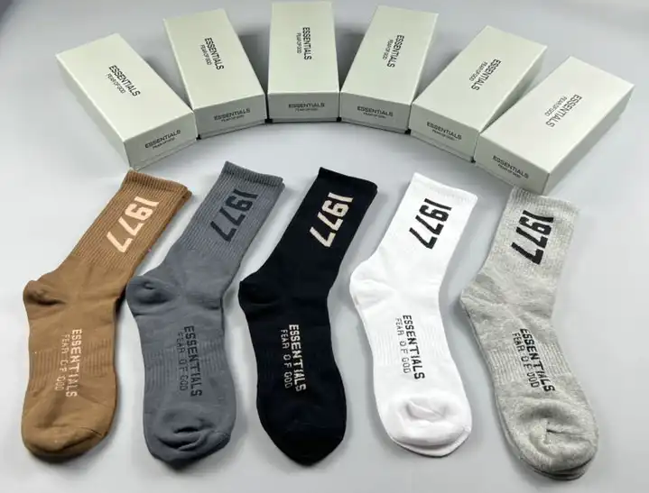 ESSENTIALS FG Socks [AMI & GUCCI Inspired] — foto 3 de 6