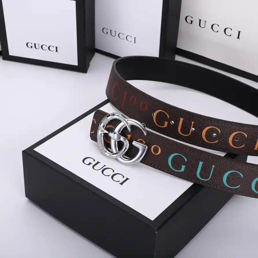 Gucci GG Supreme Belt [11 styles] — foto 2 de 6